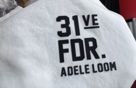 武汉三工刻字膜激光打标机丨赋能服饰个性定制新浪潮